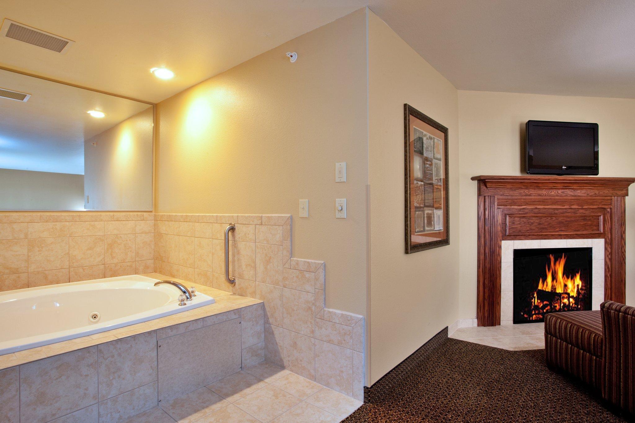 Holiday Inn Express Hotel & Suites Lewisburg By Ihg Dış mekan fotoğraf